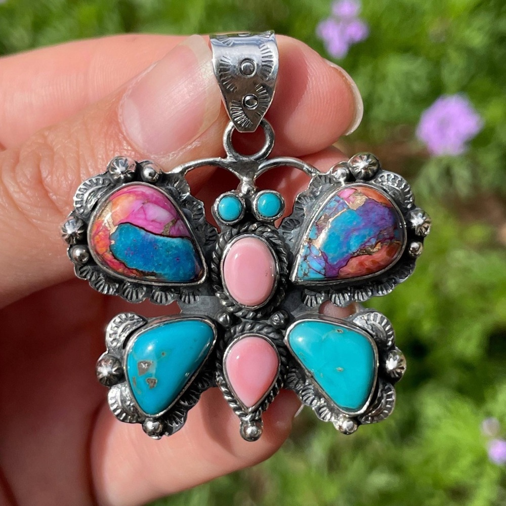 Turquoise / Conch / Dahlia Butterfly